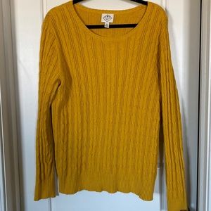 Women’s sweater, size XXL.